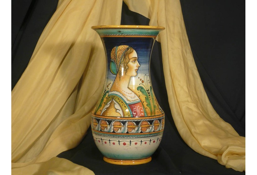 Vaso Svasato Rinascimentale con Figura Dama