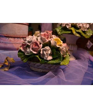 Basket Oval Colors Roses