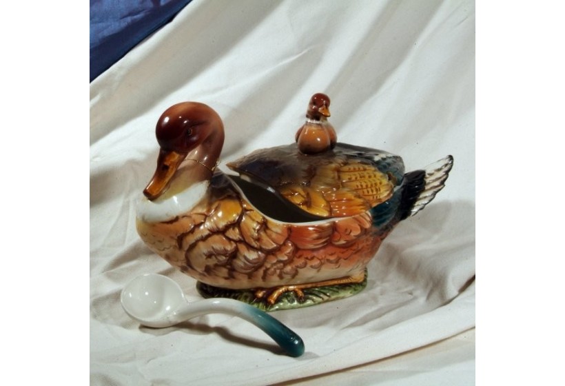 Tureen Duck with Duckling