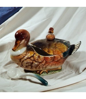 Tureen Duck with Duckling