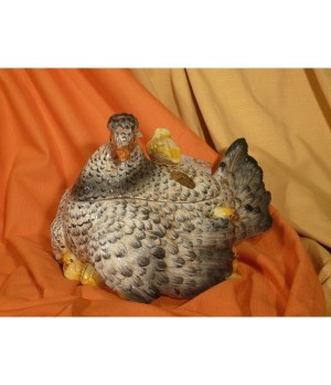 Tureen Hen with Chick