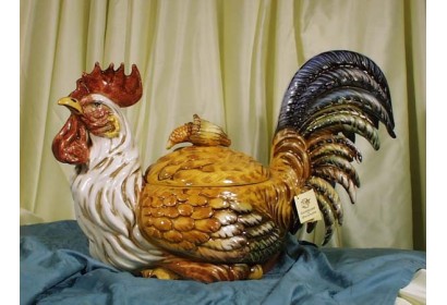 Tureen Rooster Crouched