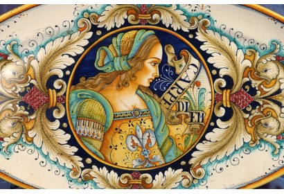 Oval Tray Renaissance with Lady Figure