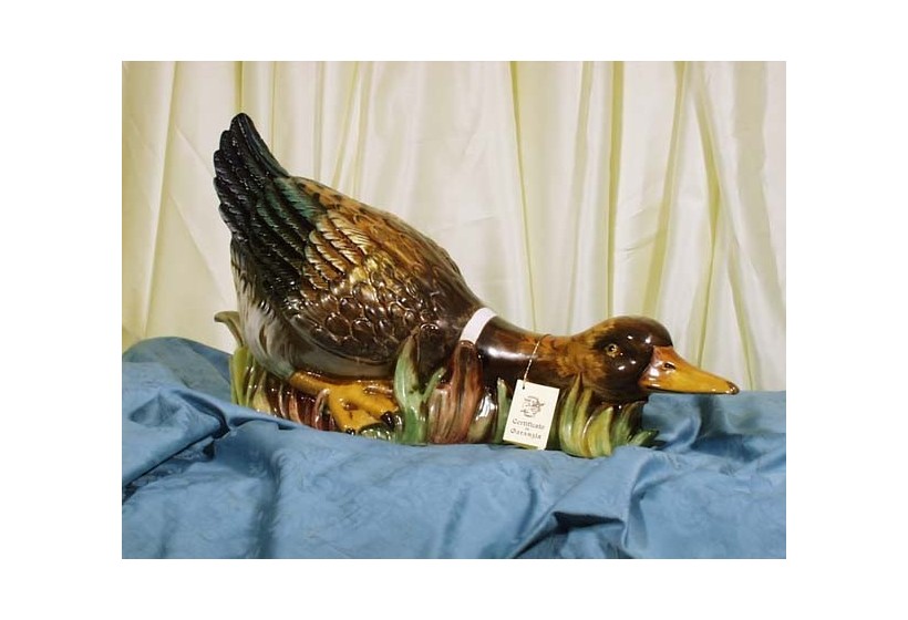 Duck Decorated Patinated Low Neck